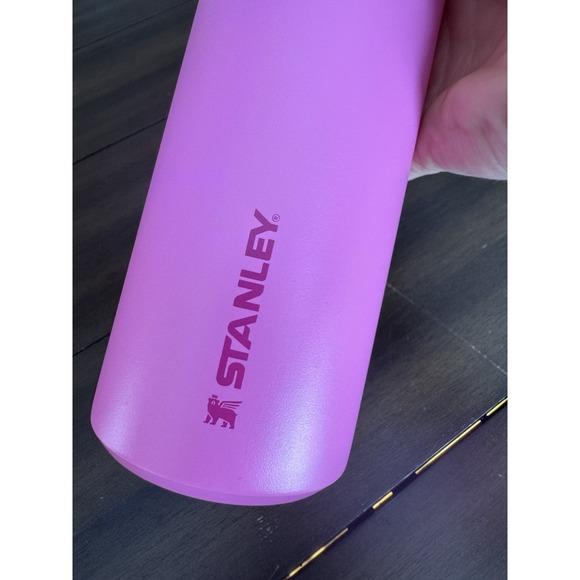 Stanley Target 24oz IceFlow Aerolight Water Bottle Flip Straw 2.0 Pink OpenBox - Picture 3 of 4